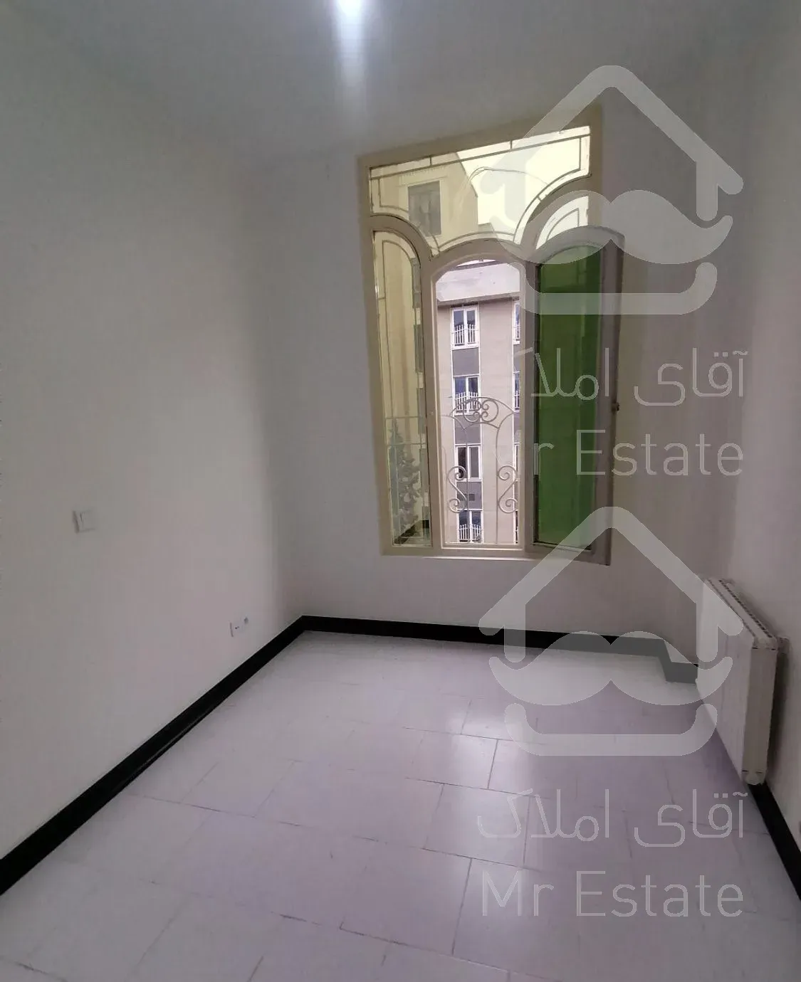 آپارتمان پونک کمالی شرقی سالن پرده خور 82متر فول