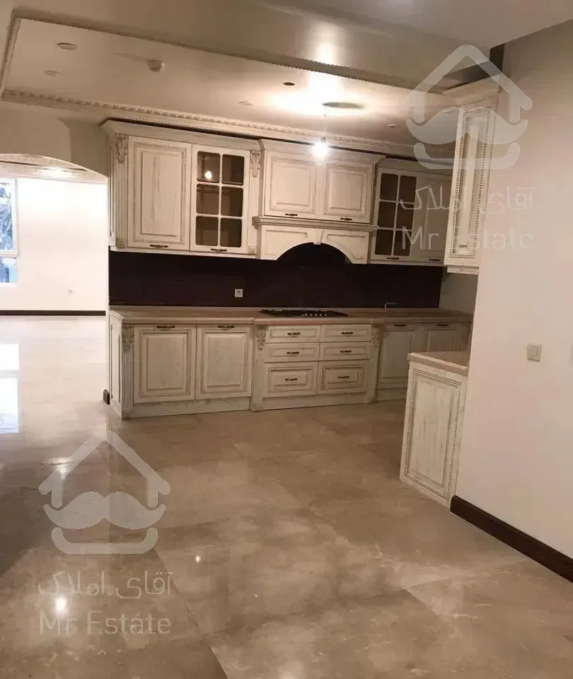 آپارتمان ۲۴۰ متر۴ خواب ۲ پارکینگ فول