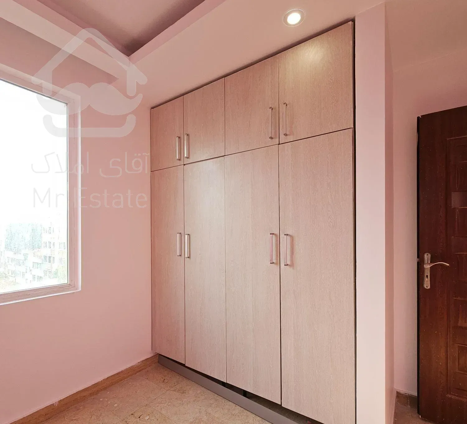 ۱۳۰ متر ۳ خواب فردوس غرب/تک واحدی/طبقه آخر