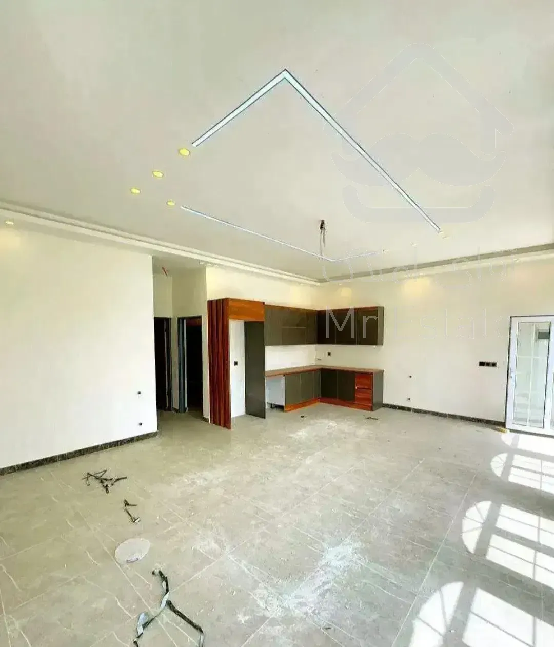 باغچه نقلی باسند تکبرگ۱۸۰زمین۸۵بنا/دوخوابه ویوجنگل