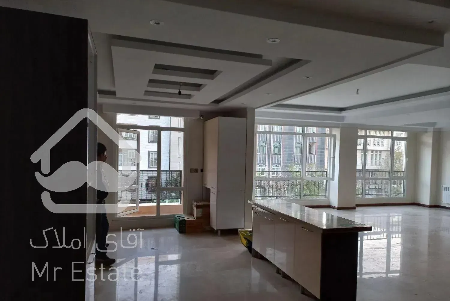 آپارتمان ۲۰۵ متری سه خوابه فول امکانات