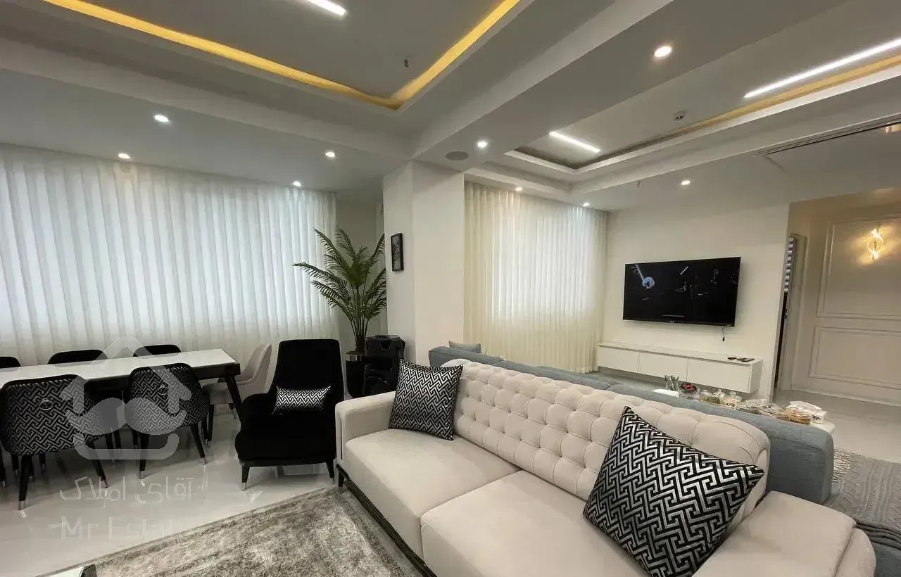 ۹۰متر فردوس شرق خ سلیمی نما تراورتن (سرمایه‌گذاری)