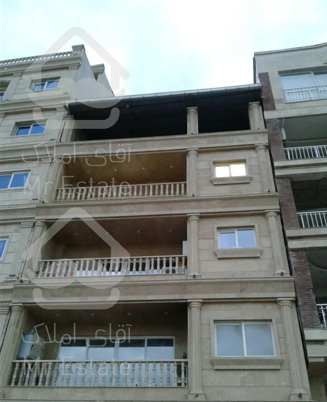 آپارتمان ۱۳۰ متری تک واحدی پلاک یک دریا