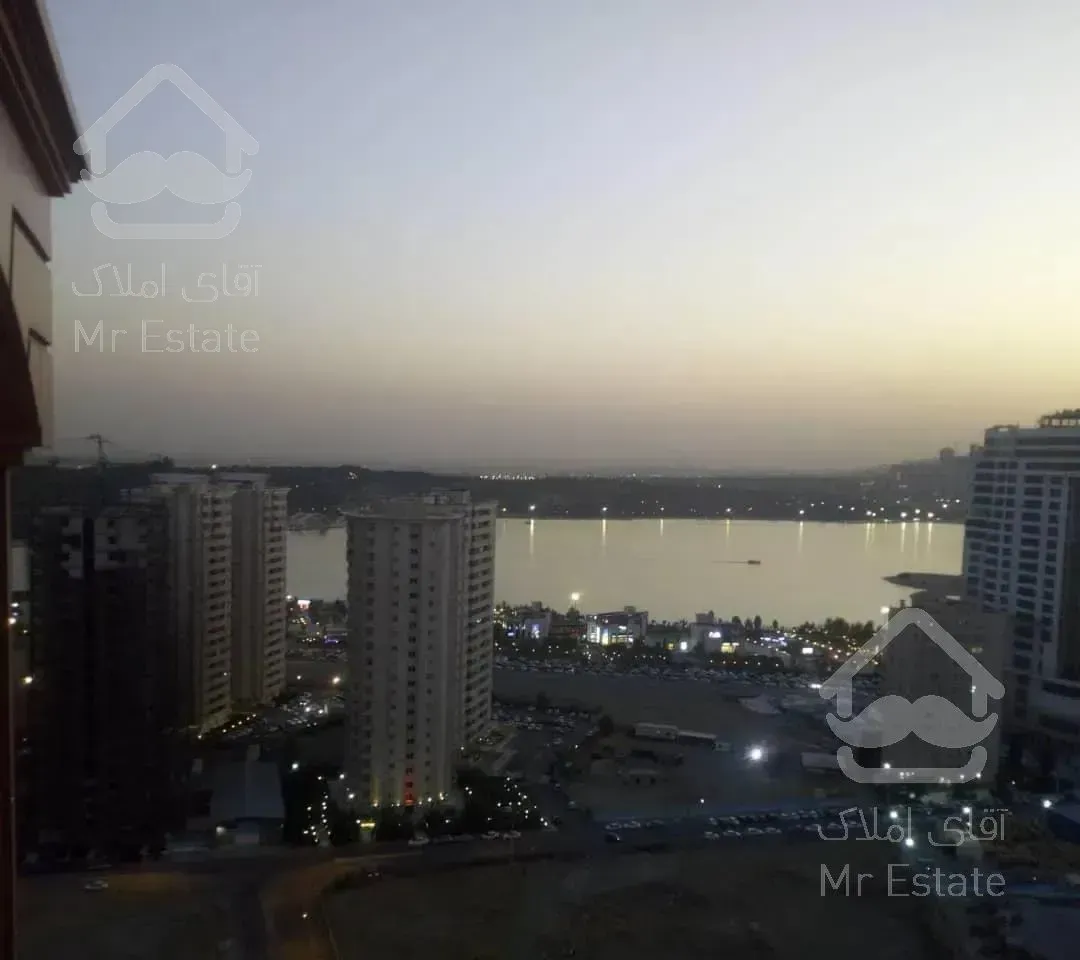 200متر/۳خواب/تراس قابل چیدمان/ویو دریاچه