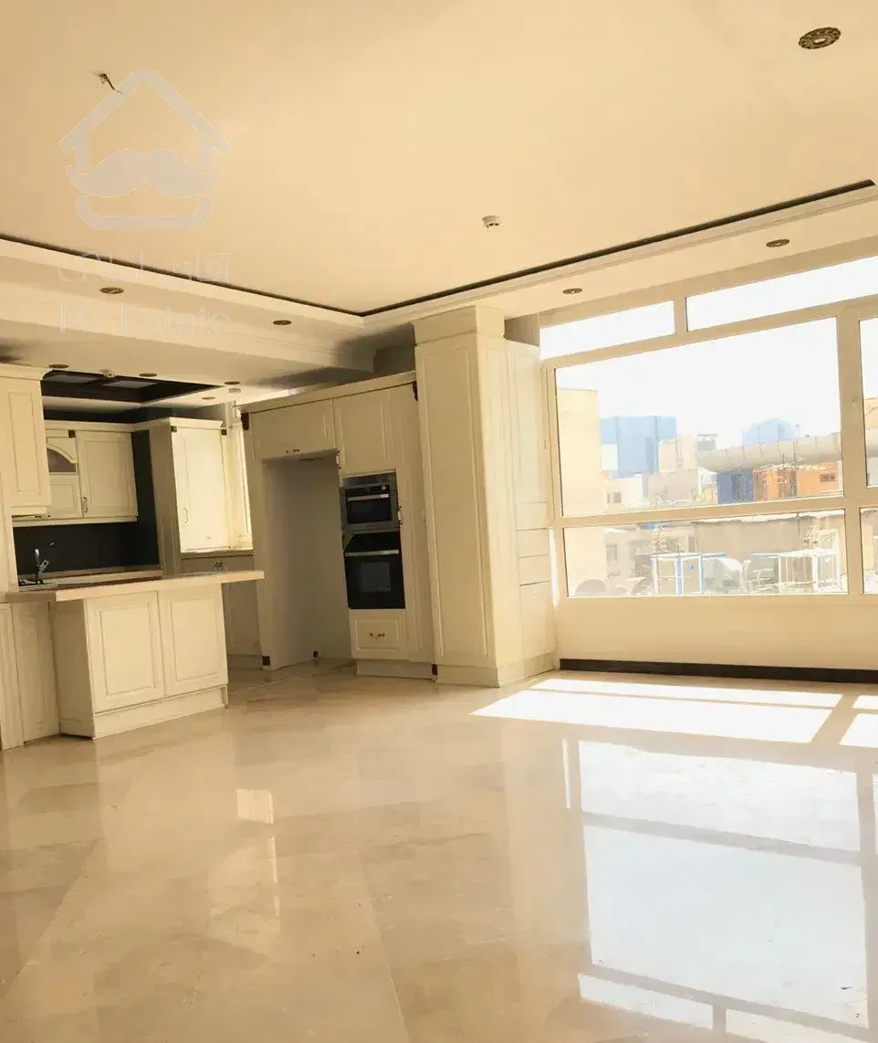 ۱۸۰ متر نورگیر با امکانات کامل در قلب حکمت