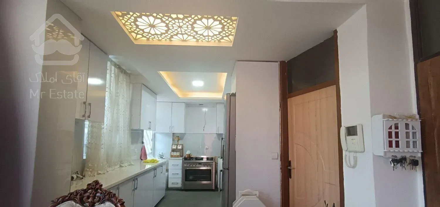 آپارتمان خوش نقشه میدان انقلاب