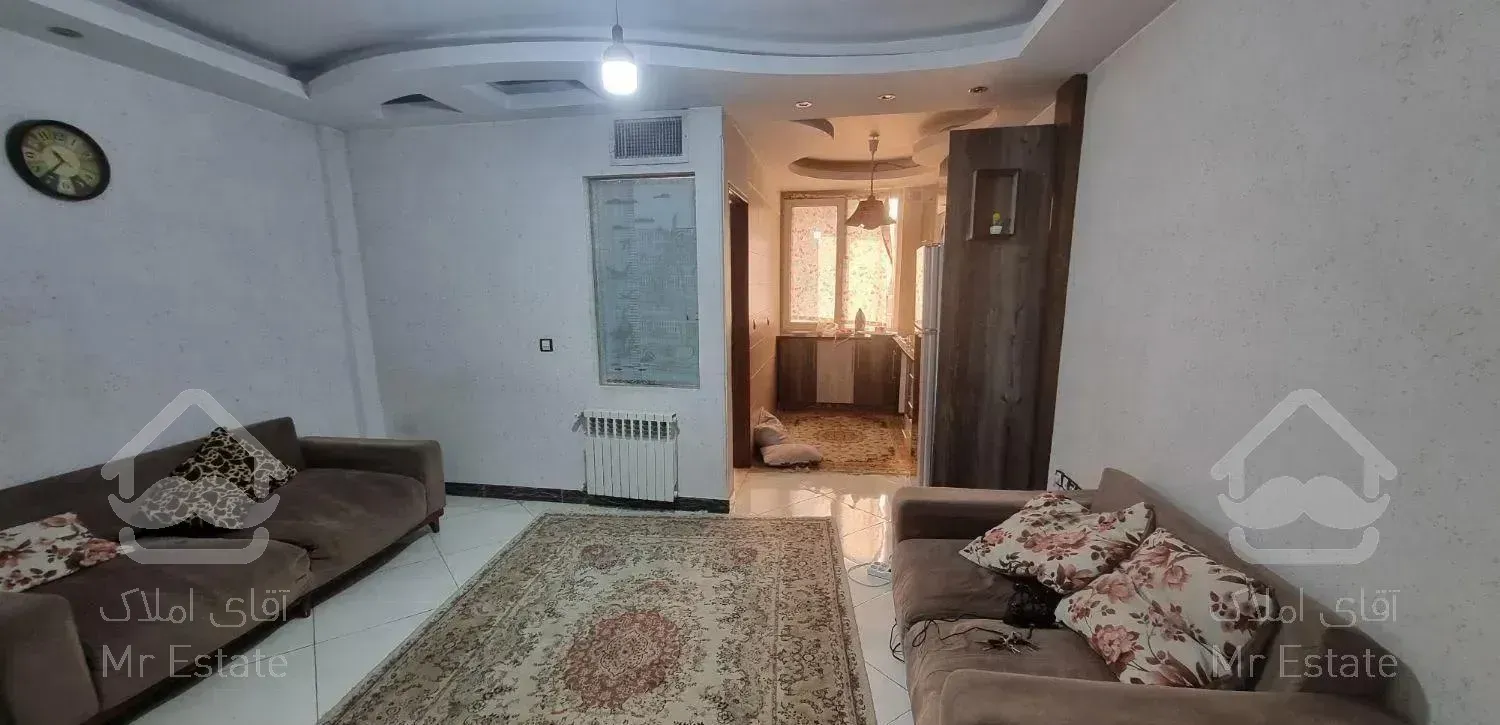 آپارتمان55متری8ساله تمیز فروشنده واقعی مناسب%%