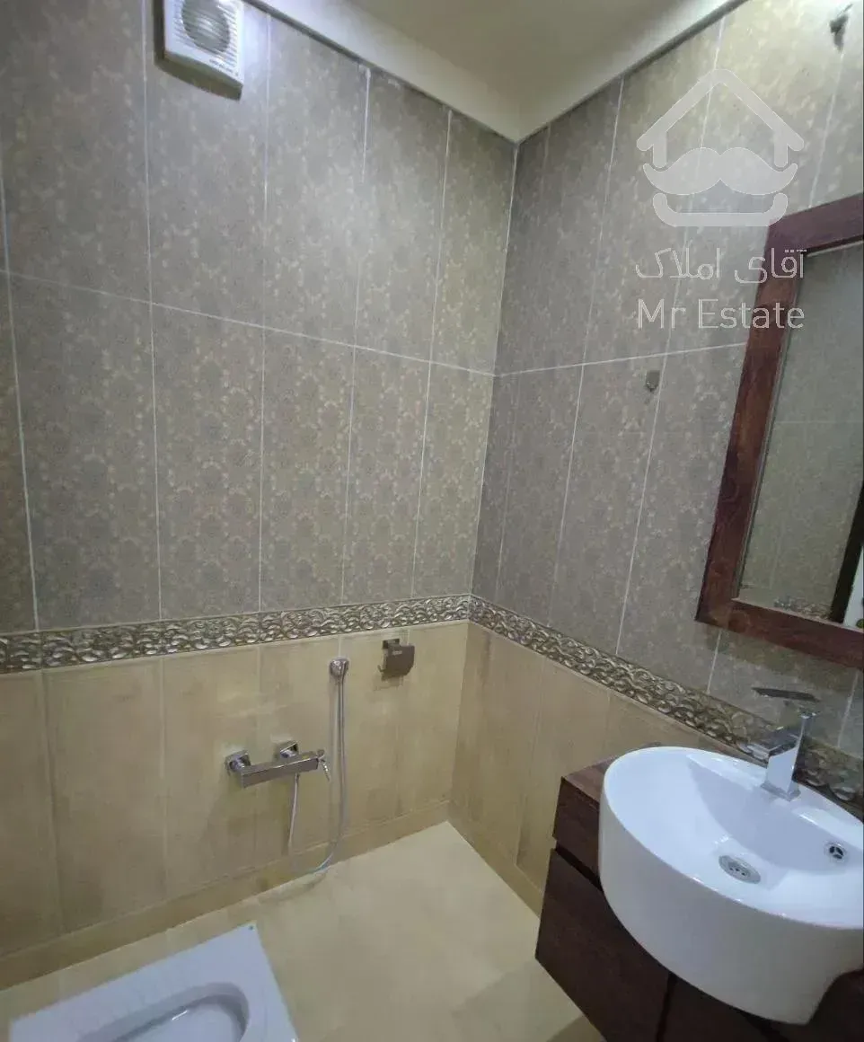 ظفر ۱۲۰ متر  ۲ خوابه ۲ پارکینگ سندی فول بازسازی