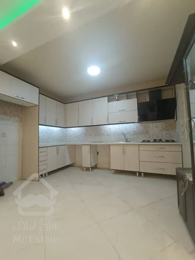 ۸۵ متر سازمان برنامه شمالی فول امکانات