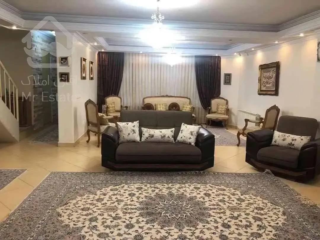 ۳۰۰ متر ویلایی بازسازی شده / شهرک چشمه