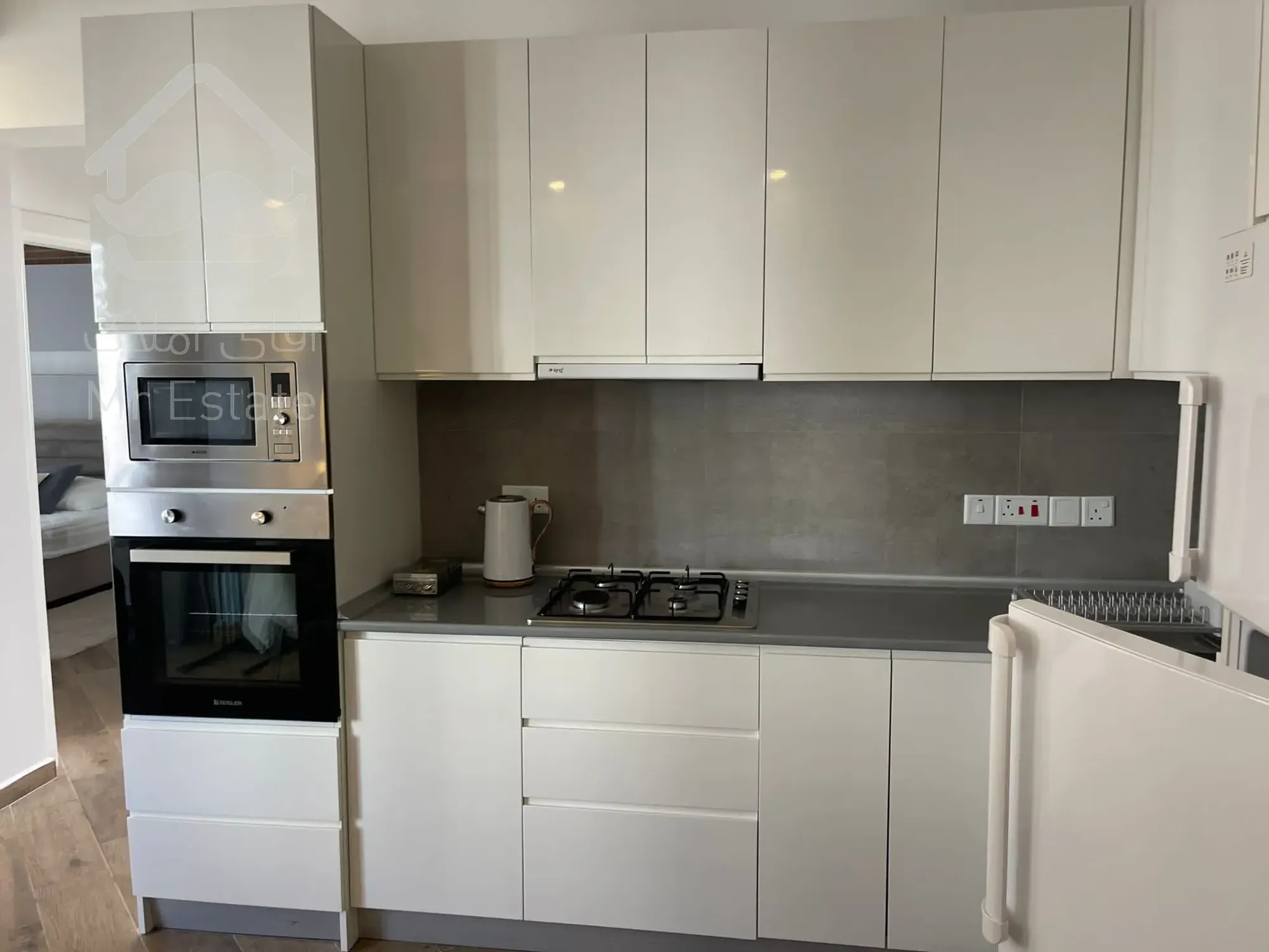 ۷۷متر۲خواب زیر قیمت روبه کوچه