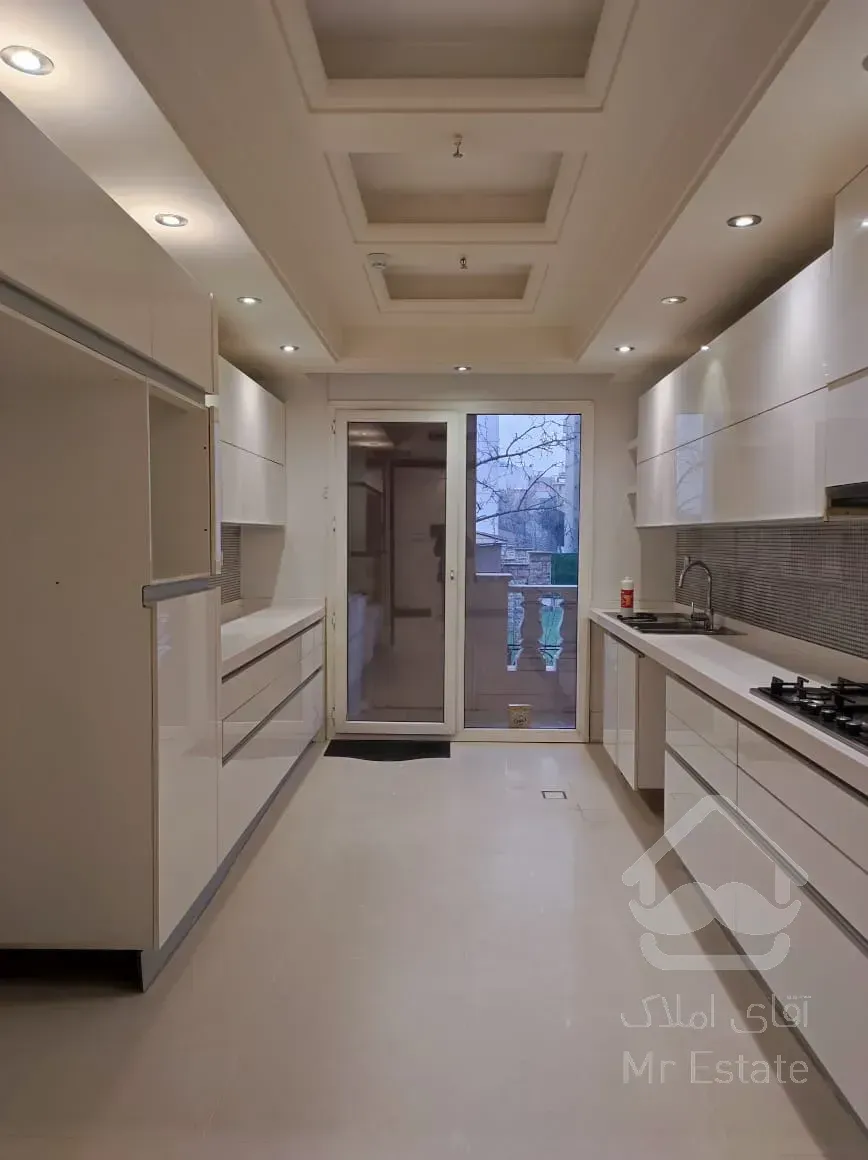 فروش اپارتمان 195 متری زعفرانیه