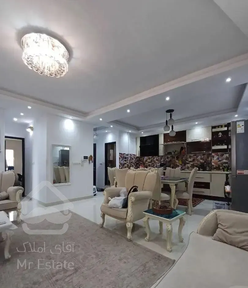 آپارتمان ۹۲متر بر بلوار ۲طبقه ۲واحد مرکز شهر