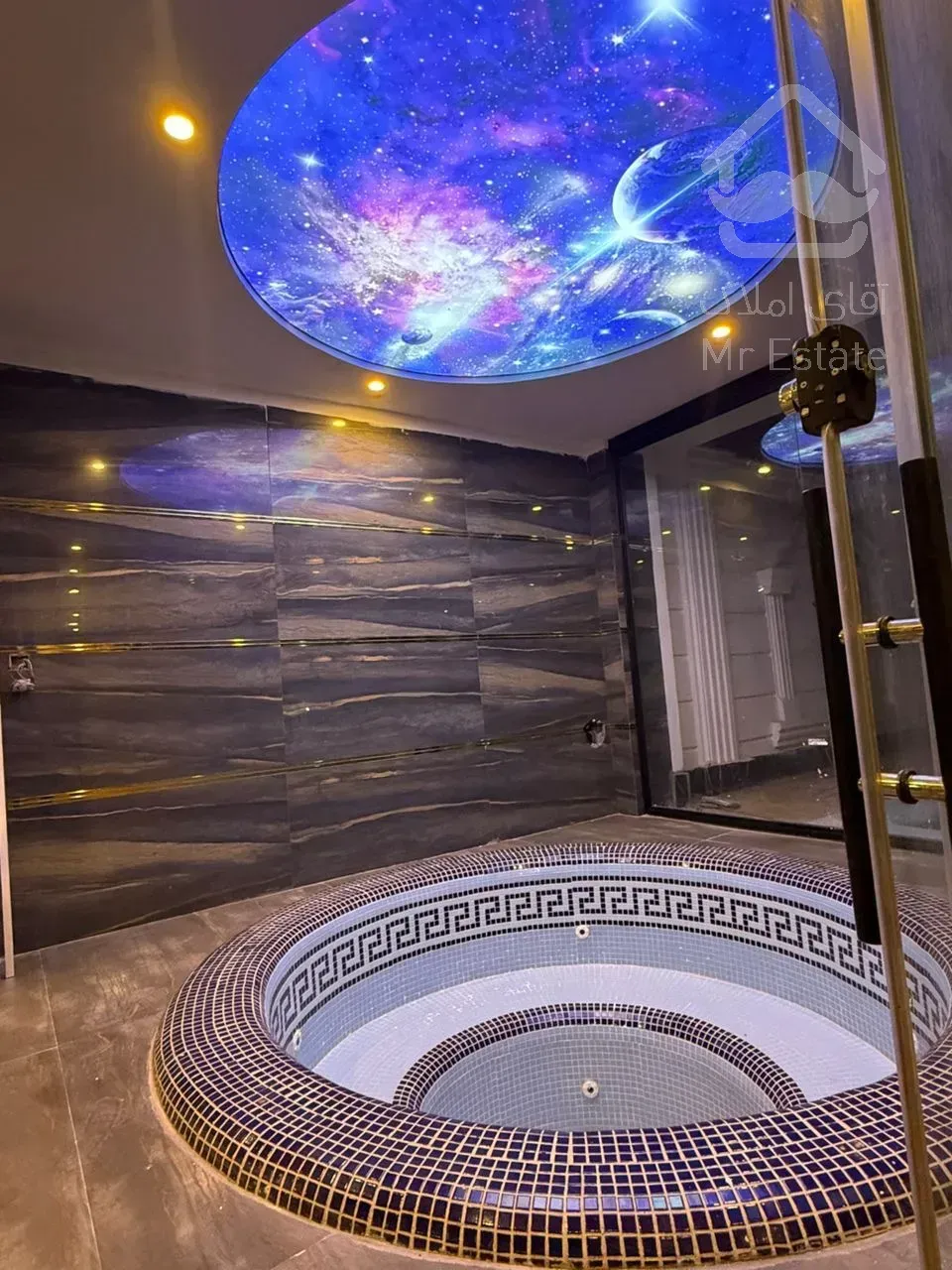 ٥٢٠ متر ويلا تريبلكس ٤ خواب استخر دار نزديك تهران