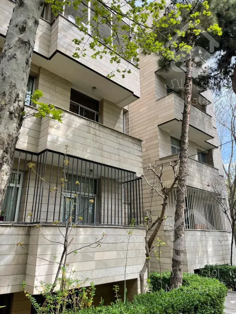 آپارتمان ۱۳۵ متری واقع در سعادت آباد