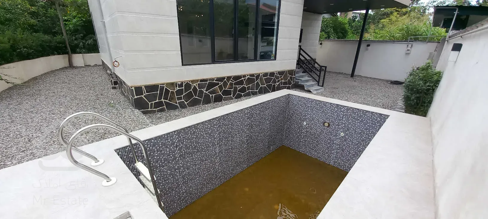 فروش ویلا لوکس مدرن استخردار کوهپایه تنکابن