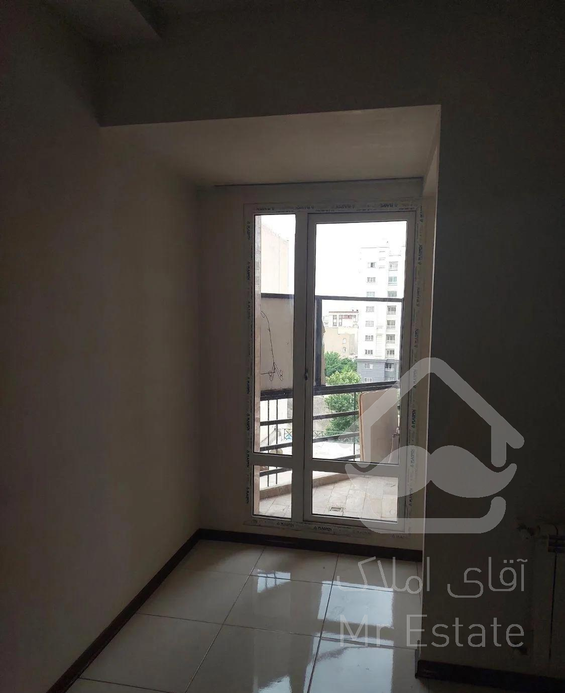 بلوار صالحی ۱۰۵  متر ۲ خوابه