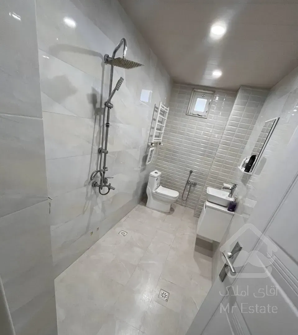 فروش آپارتمان ۱۲۲ متری ناصرخسرو