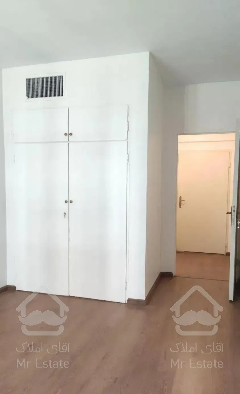 ١۰٦ متر مسکونی بین وزرا و ولیعصر