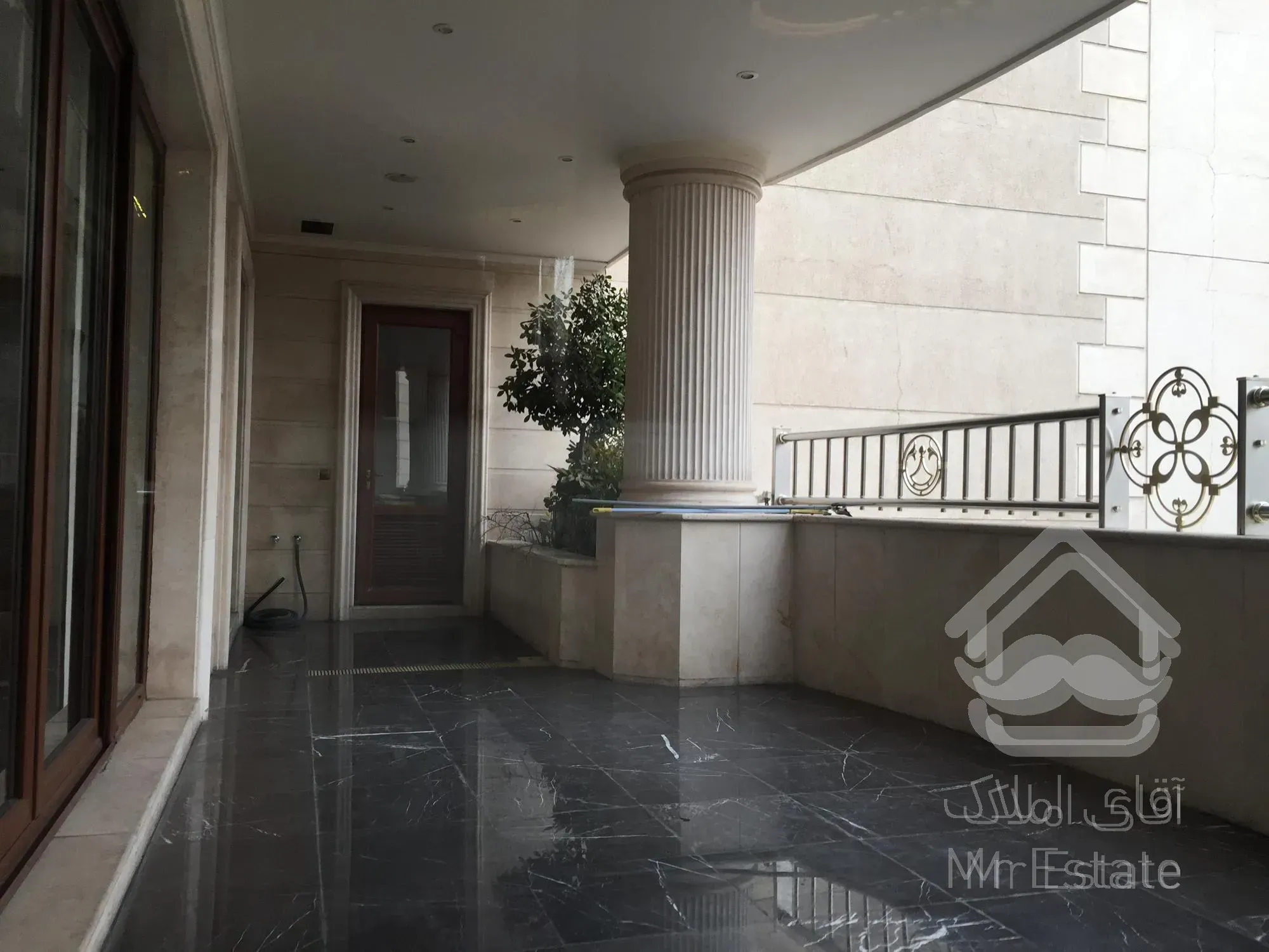 خرید ۴۲۵ متر تکواحدی در گرانترین لوکیشن سنبل