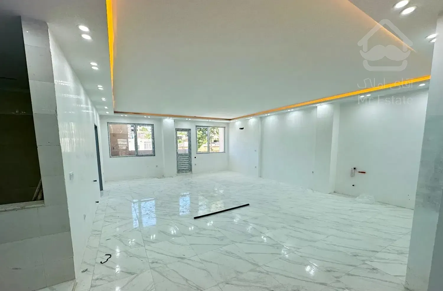 فروش آپارتمان /۲۲۳متر / کلیداول ، خام /کاشانی