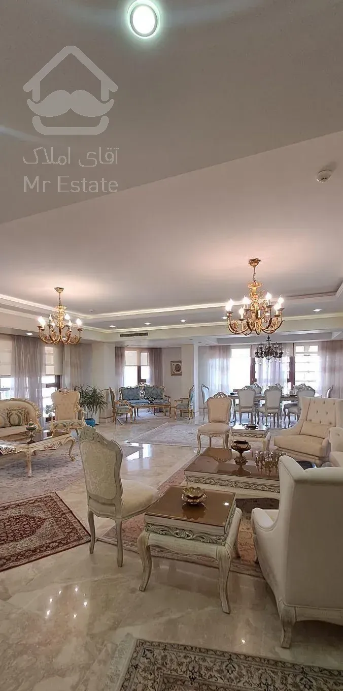 امیدوار / ۳۲۰ متر / ۴ خواب / ۳ پارکینگ سندی باکس