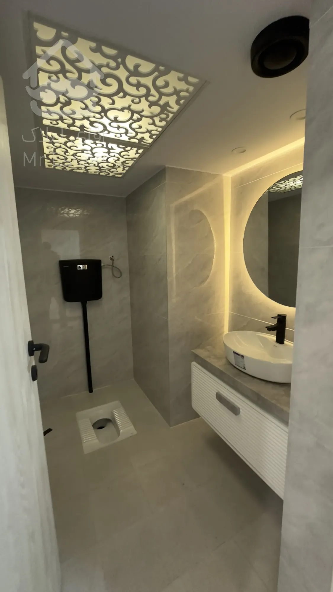 ۱۰۰مترنور مستقیم رو به افتاب سوپر لاکچری تاپ لوکیشن