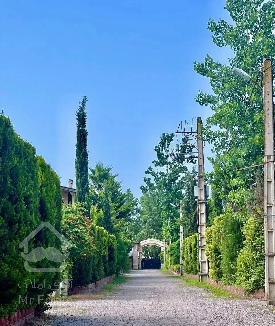 ویلا باغ با شهرک قدیمی و تکمیل شده