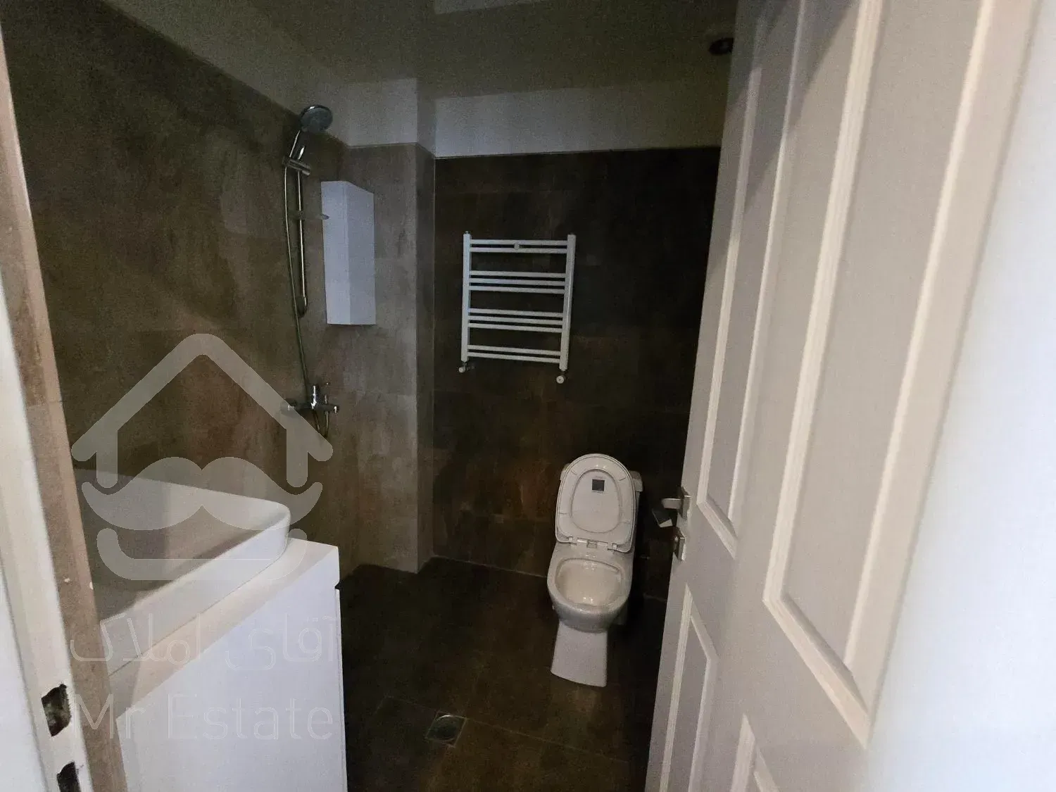 90متر شهرک غرب*نوساز*تکواحدی*فلت*دسترسی مترو