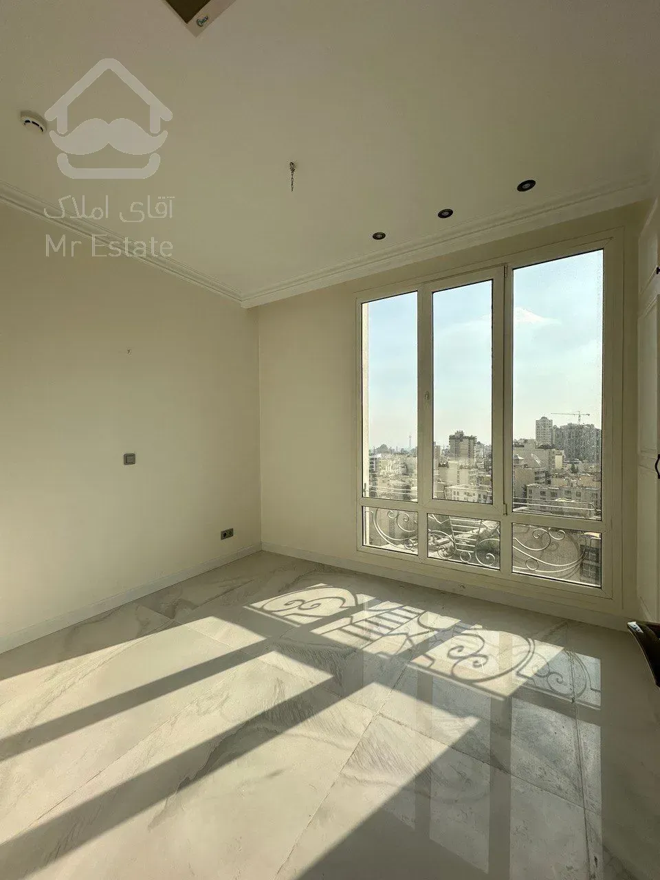 فروش اپارتمان 180 متری زعفرانیه