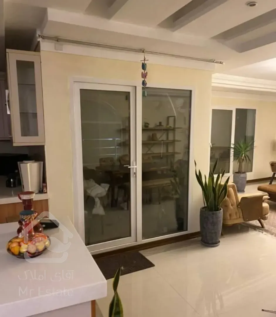 اجاره آپارتمان ۱۶۰ متر نیاوران