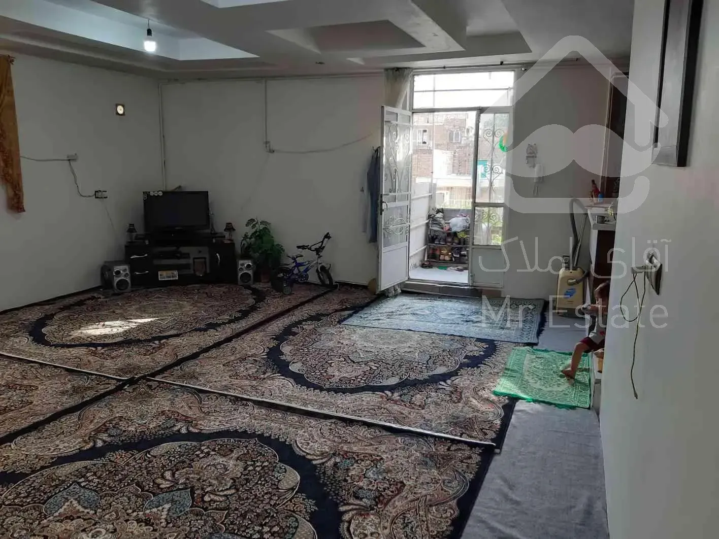 ویلایی ۲طبقه بالای همکف بفروش میرسد