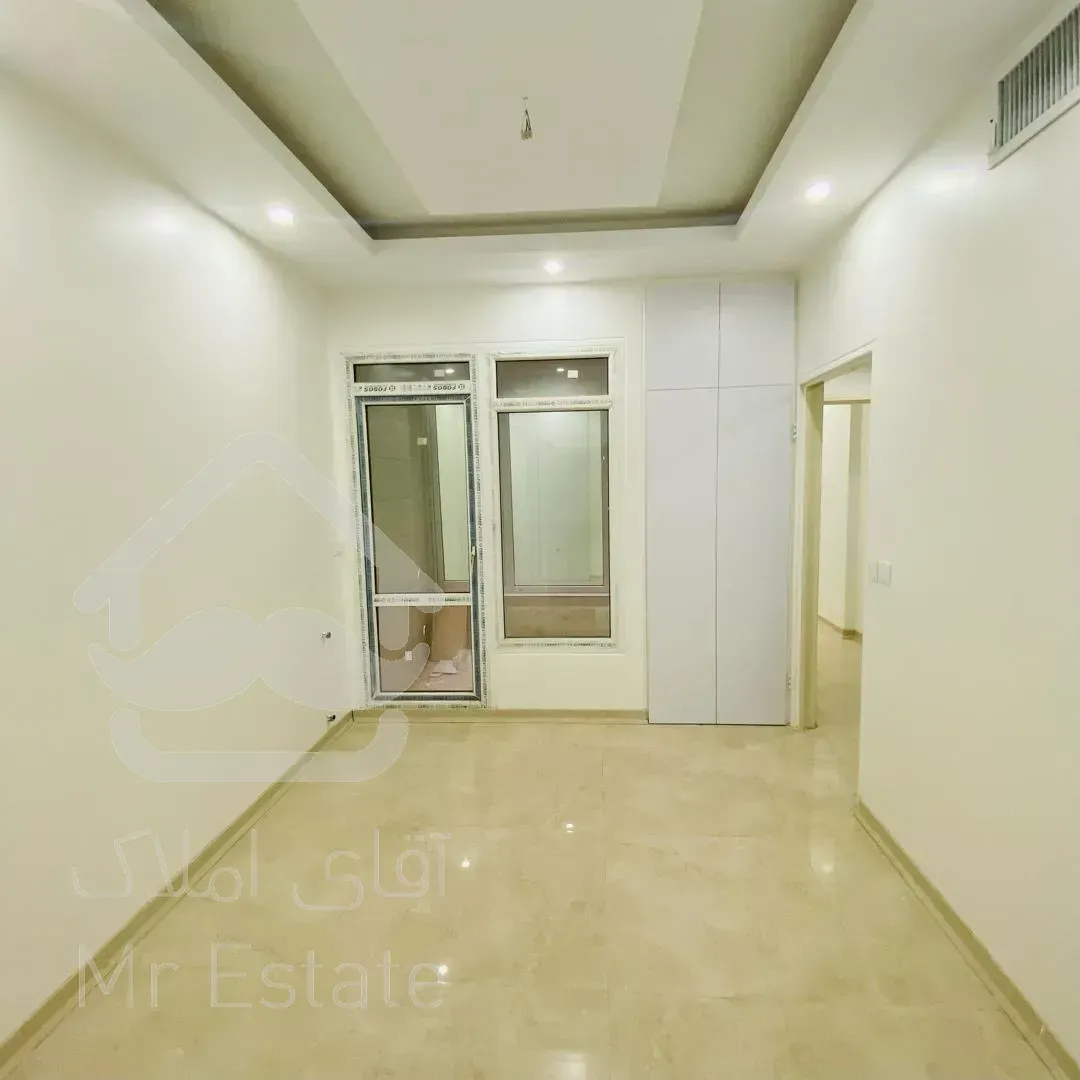 ۱۰۵ متری/ داریوش