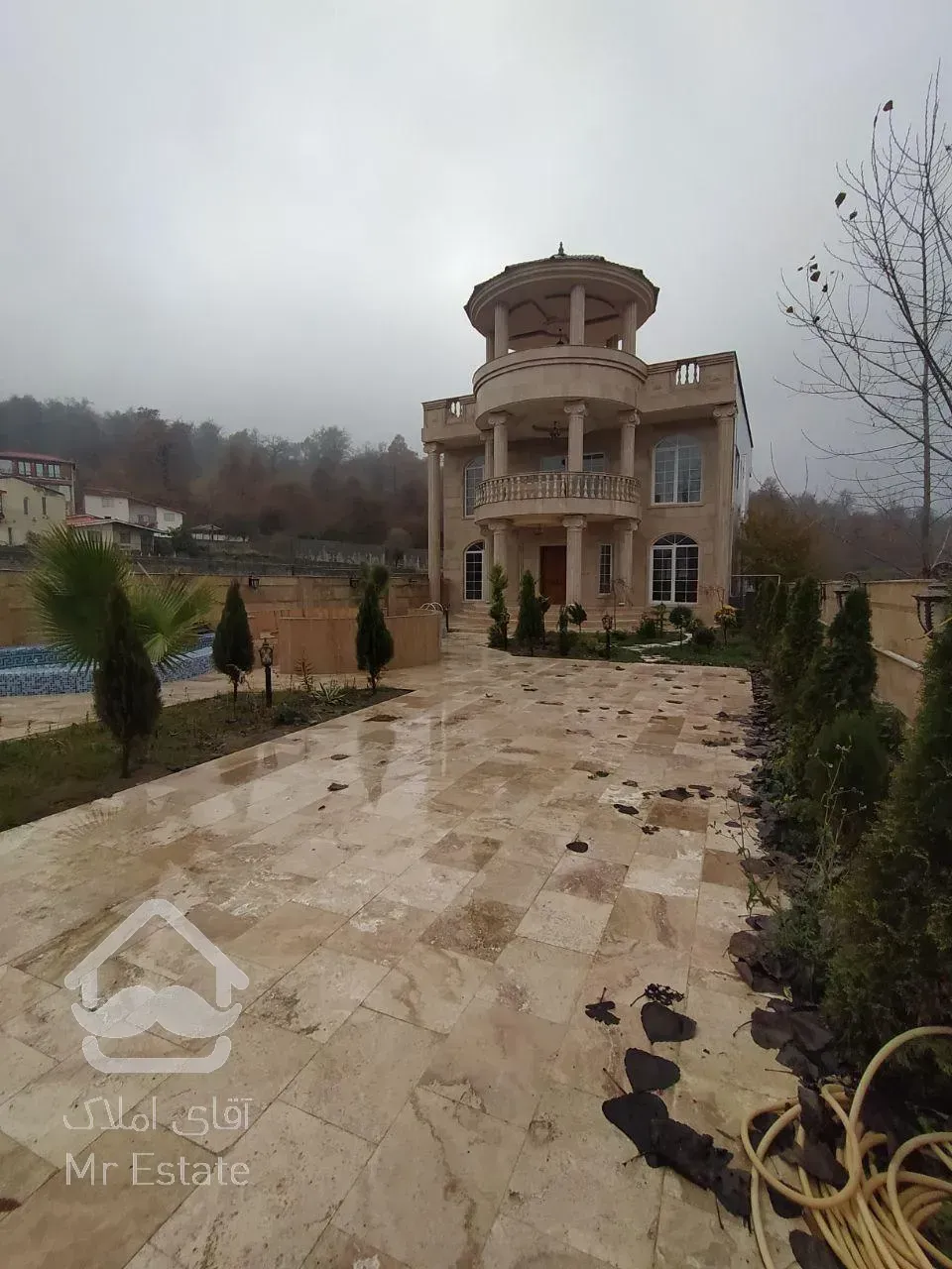 فروش ویلا ۵۳۰ متری