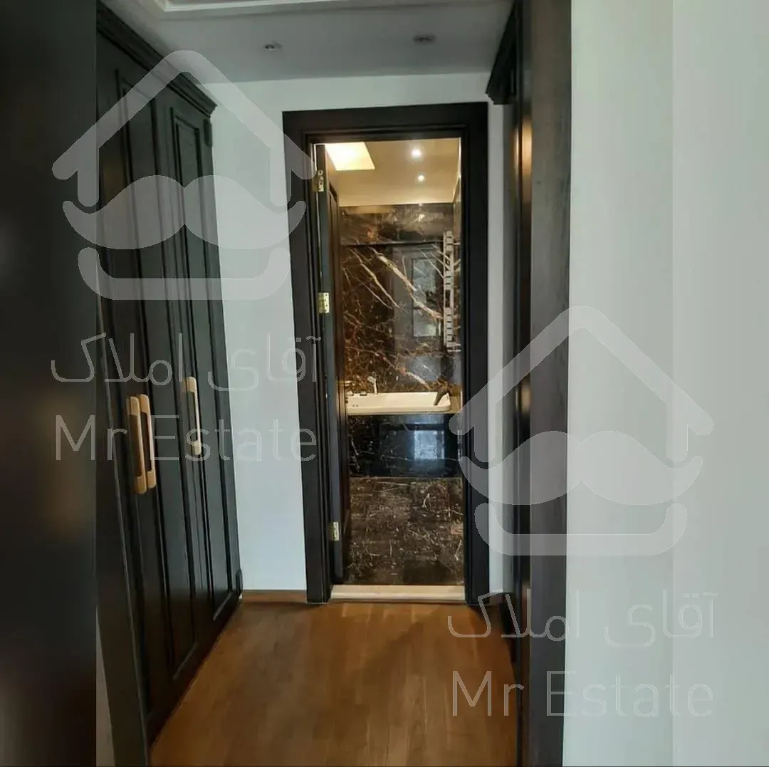 220 متر دیباجی جنوبی