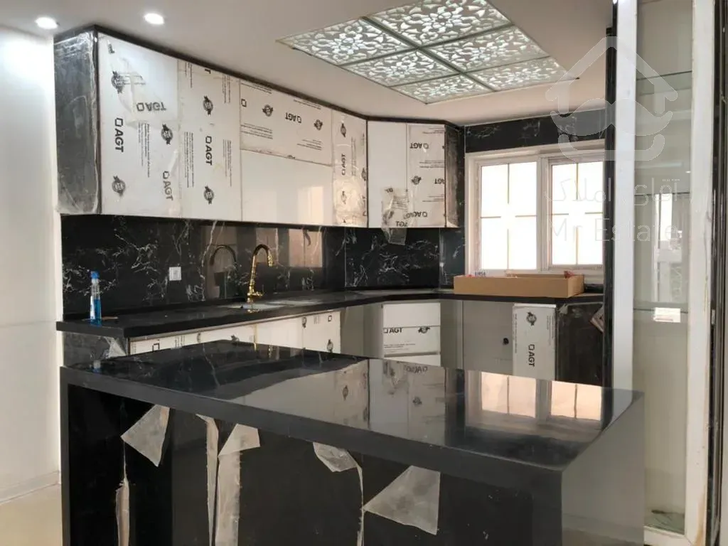 فروش 114 متری اختیاریه