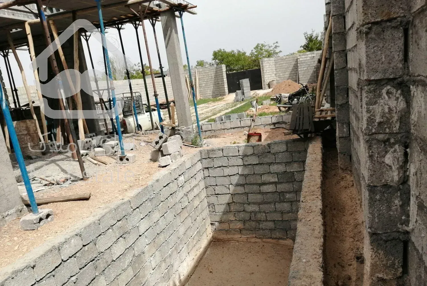 قالب بندی سقف ساختمان باغ ها اسکلت بتن