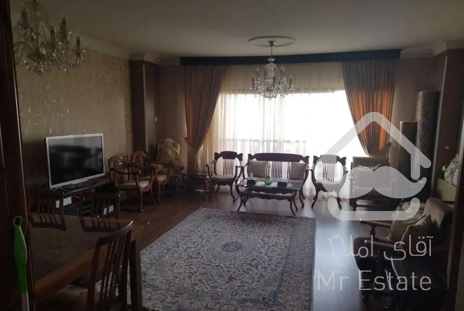 160متر سه خوابه با پارکینگ زیر ساختمان  بلوک