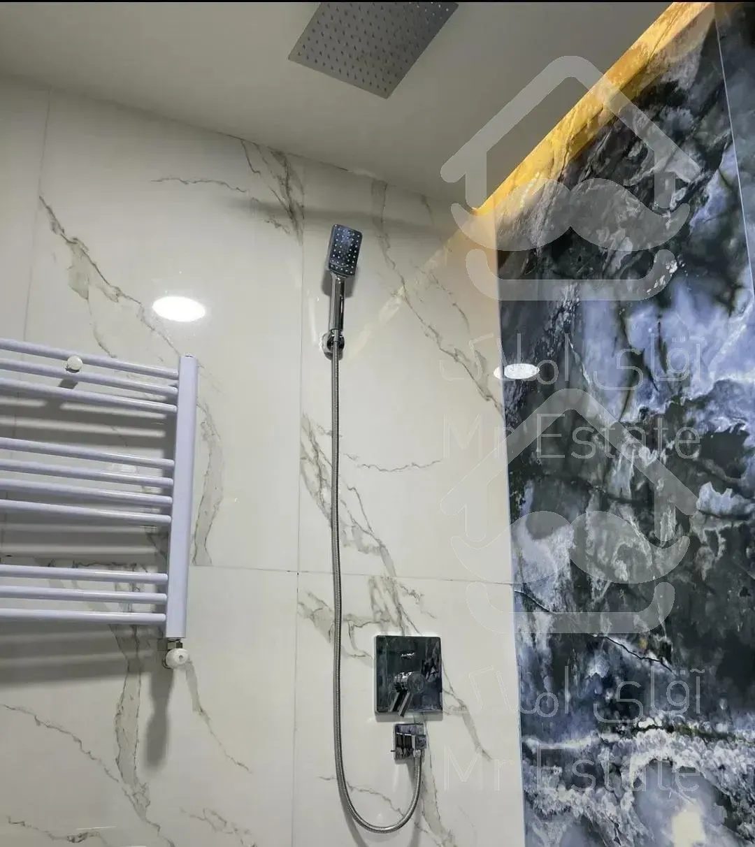 اپارتمان ۳ خواب ۱۷۰‌متری فول امکانات جای دو پارک