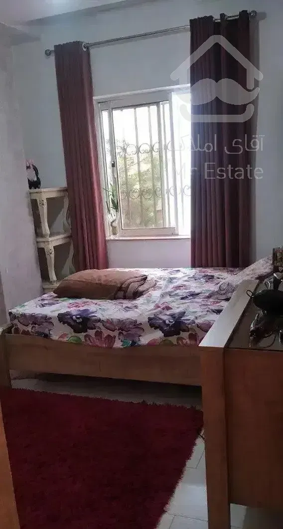 واحد 95 متر سند تک برگ طبقه 3 نزدیک خیابان اصلی