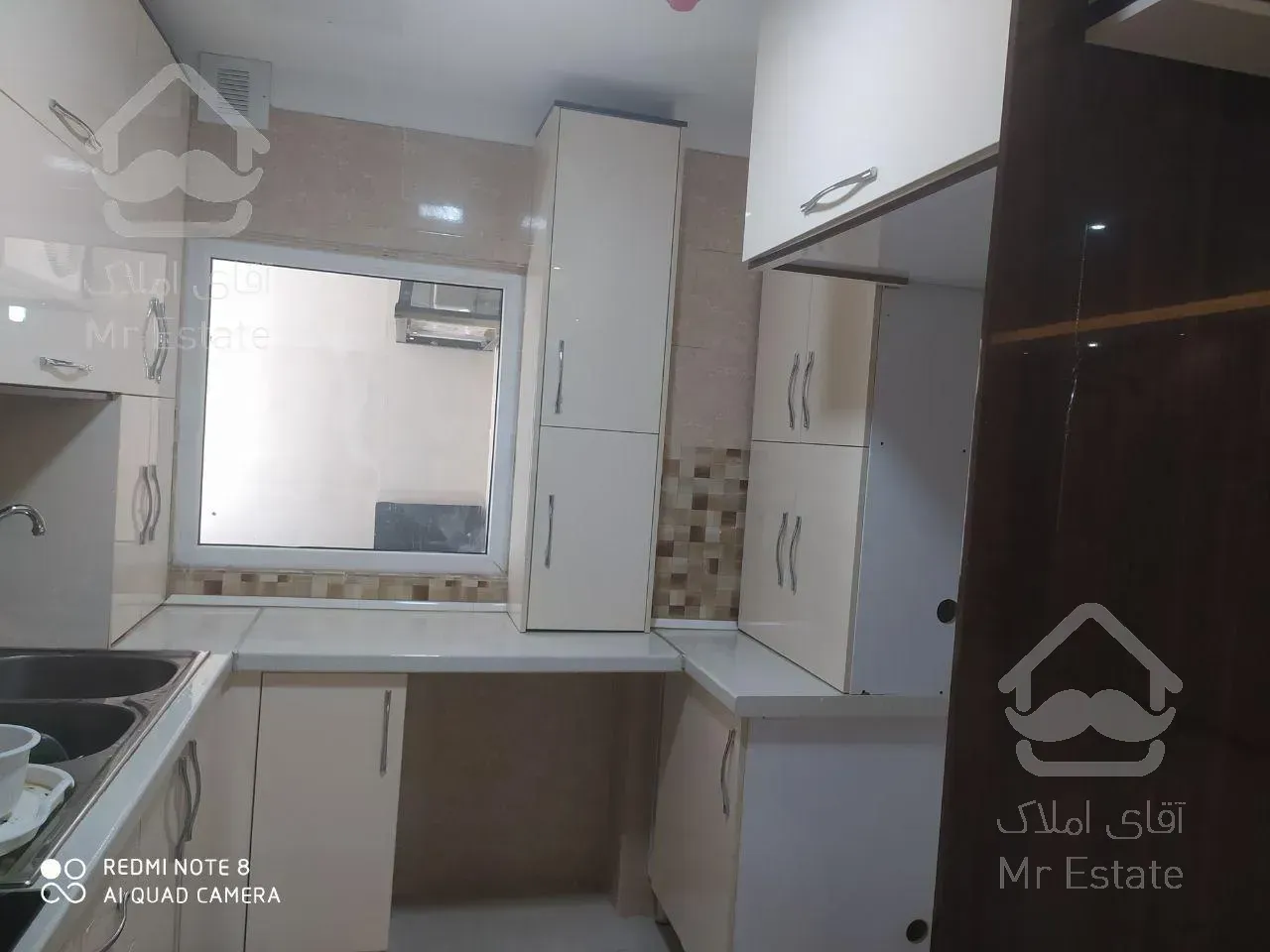 ۹۰ متری / برج ارکیده / دو خواب / دریاچه چیتگر