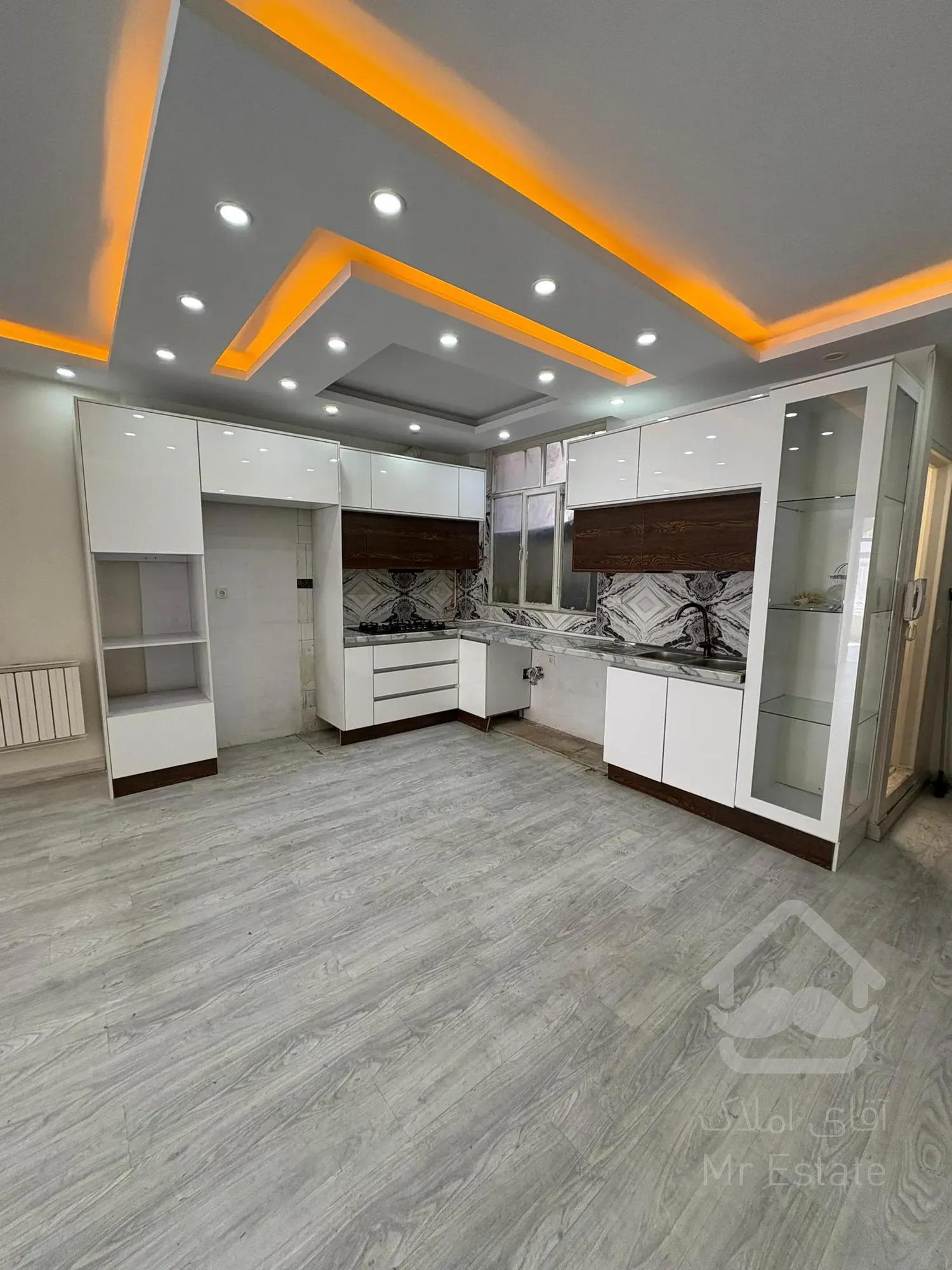 ۶۹متر۱خواب فول روبه افتاب کم واحد