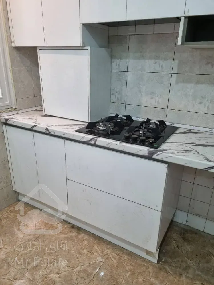 ۱۷۳ متر در مجتمع مسکونی. ۲۰ واحد با ۲ لاین اسانسور