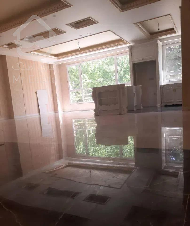 ۸۱ متر/ ۲ خوابه/ فول امکانات/ سالن پرده خور