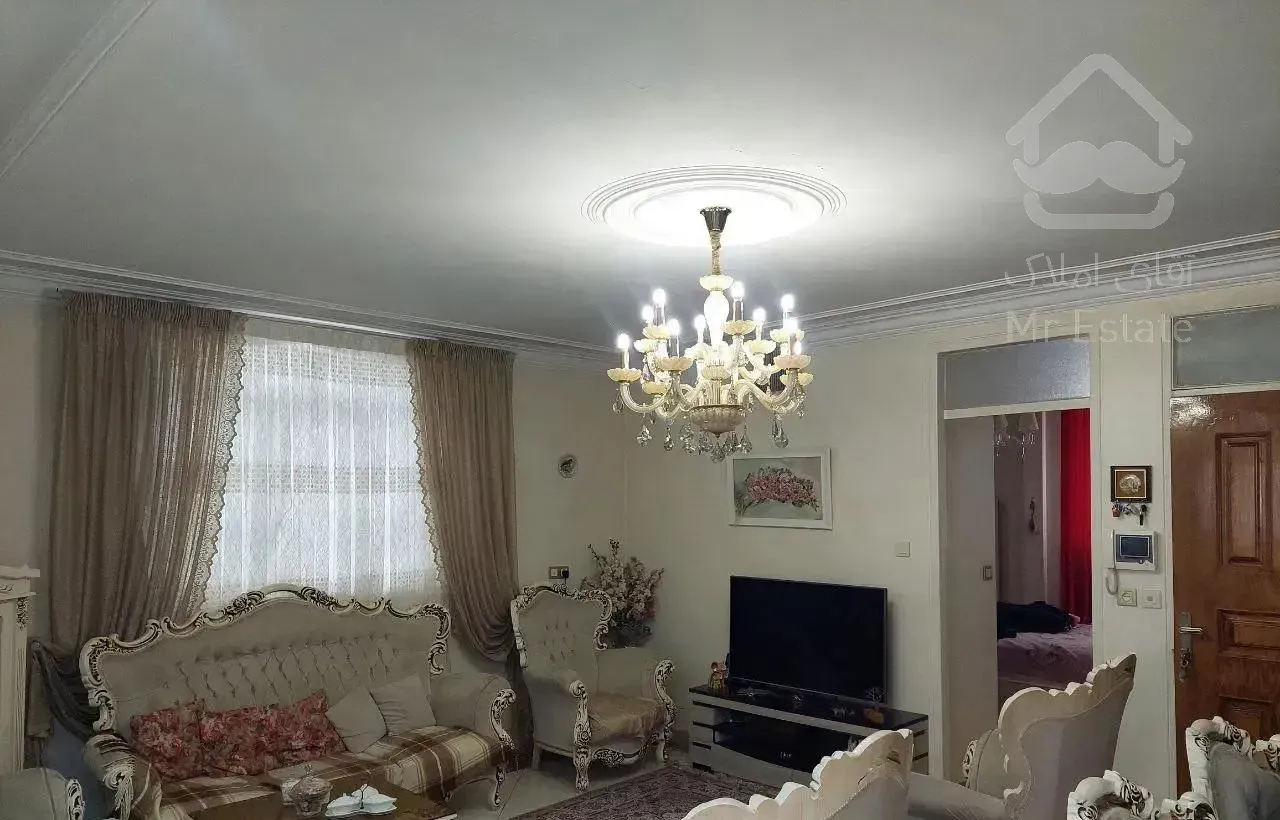 آپارتمان ۷۴ متری خوش‌ نقشه و پرنور / امیریه