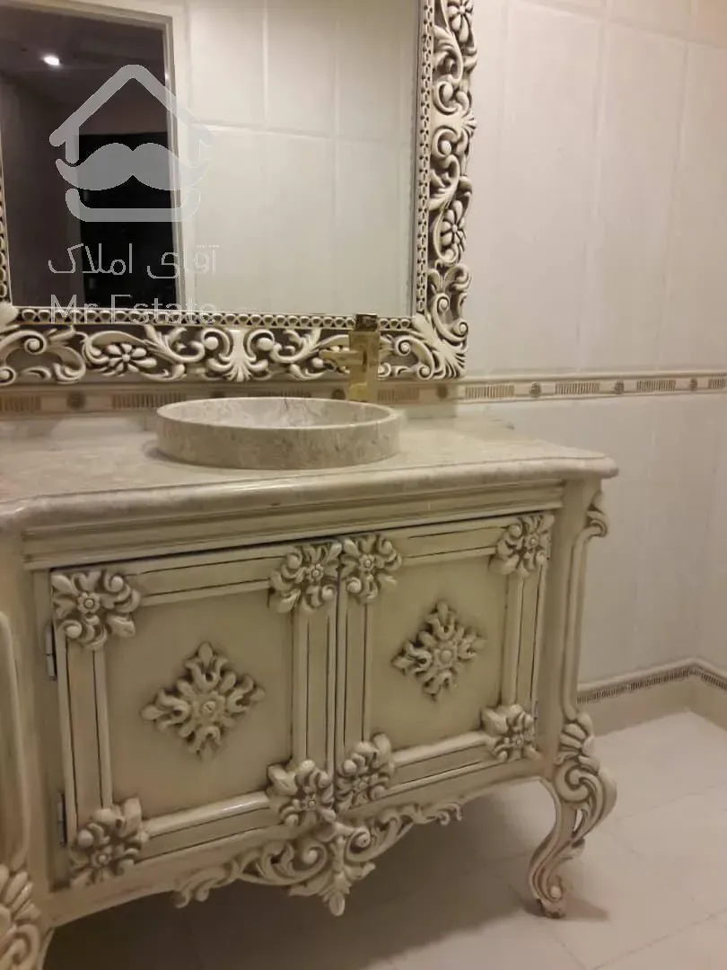 184 متر بهترین لوکیشن نیاوران مهماندوست