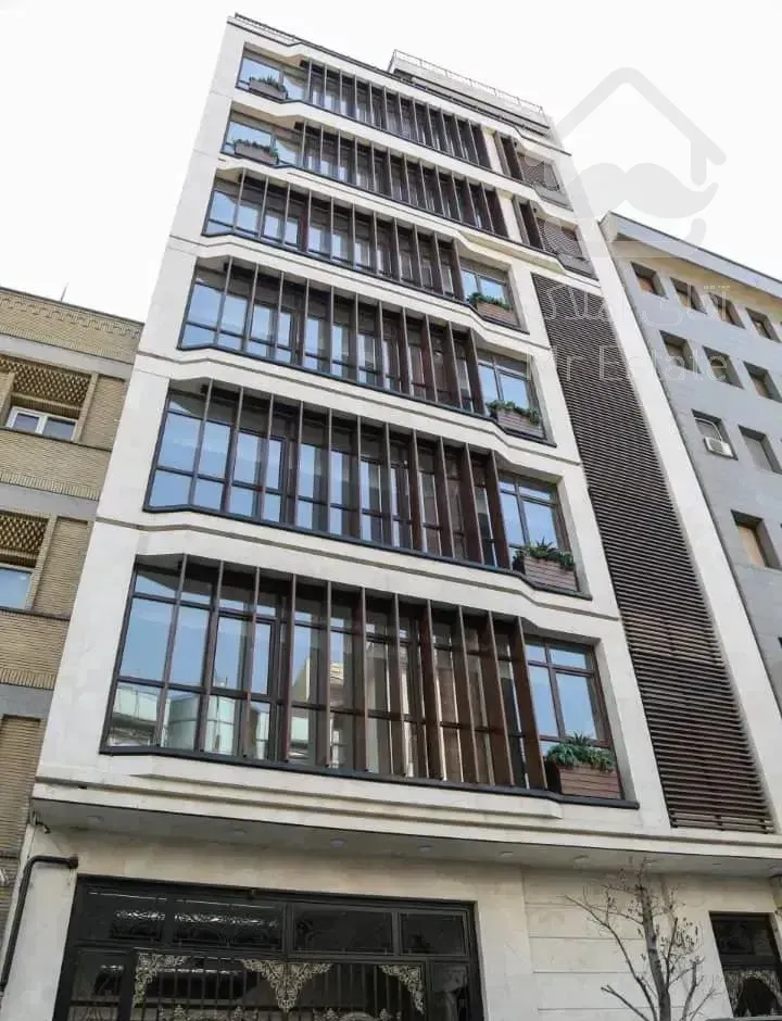 سهروردی شمالی/۲۰۰ متر/ ۳خواب /۲پارکینگ