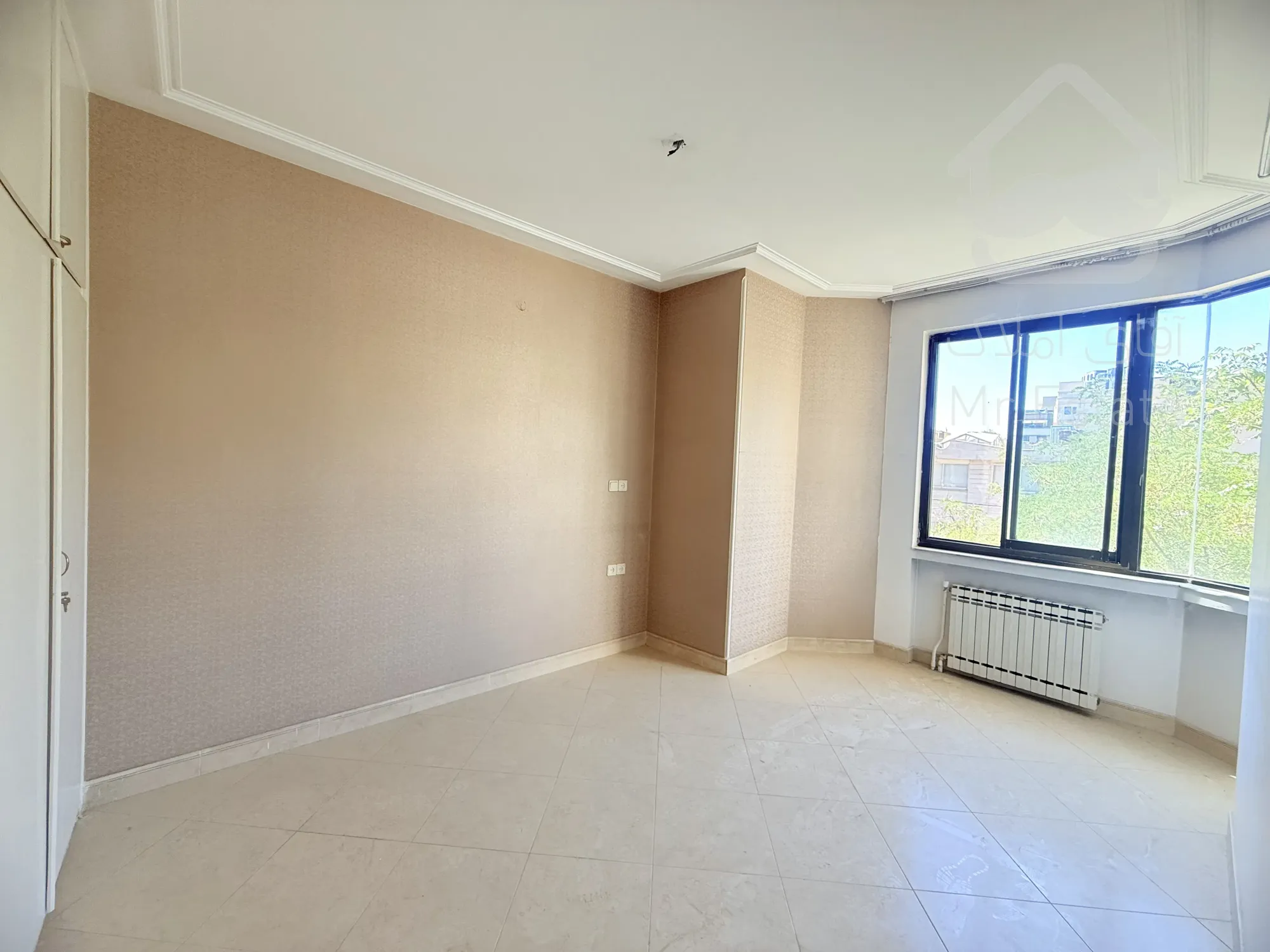 آپارتمان 135 متر 2خواب ،نورگیر عالی،بسیار خوش نقشه