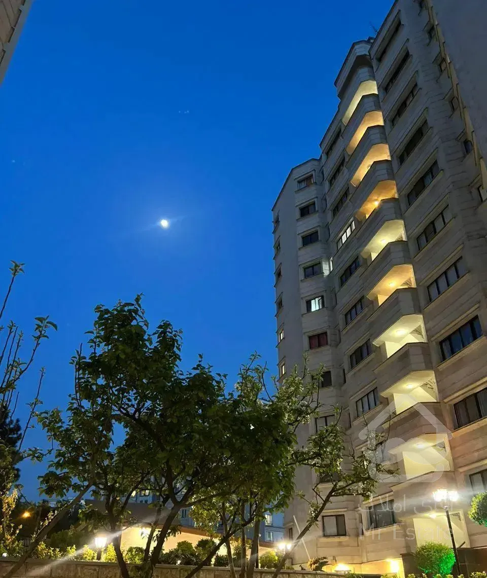 ۱۳۰ متری ۳ خواب / برج باغ برند