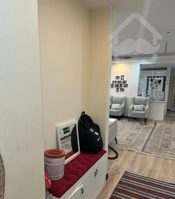 118متری خوش نقشه (دفتر فروش خرازی) دیزاین شده